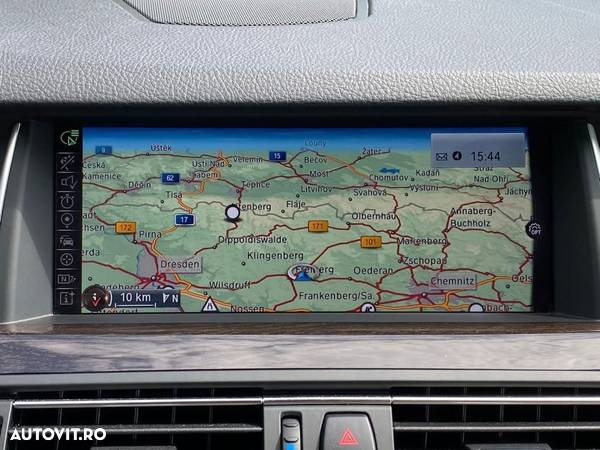 BMW Seria 5 525d xDrive - 17