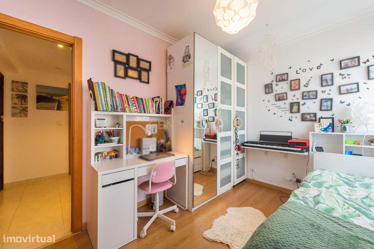 T2 com Terraço em São João da Talha-13