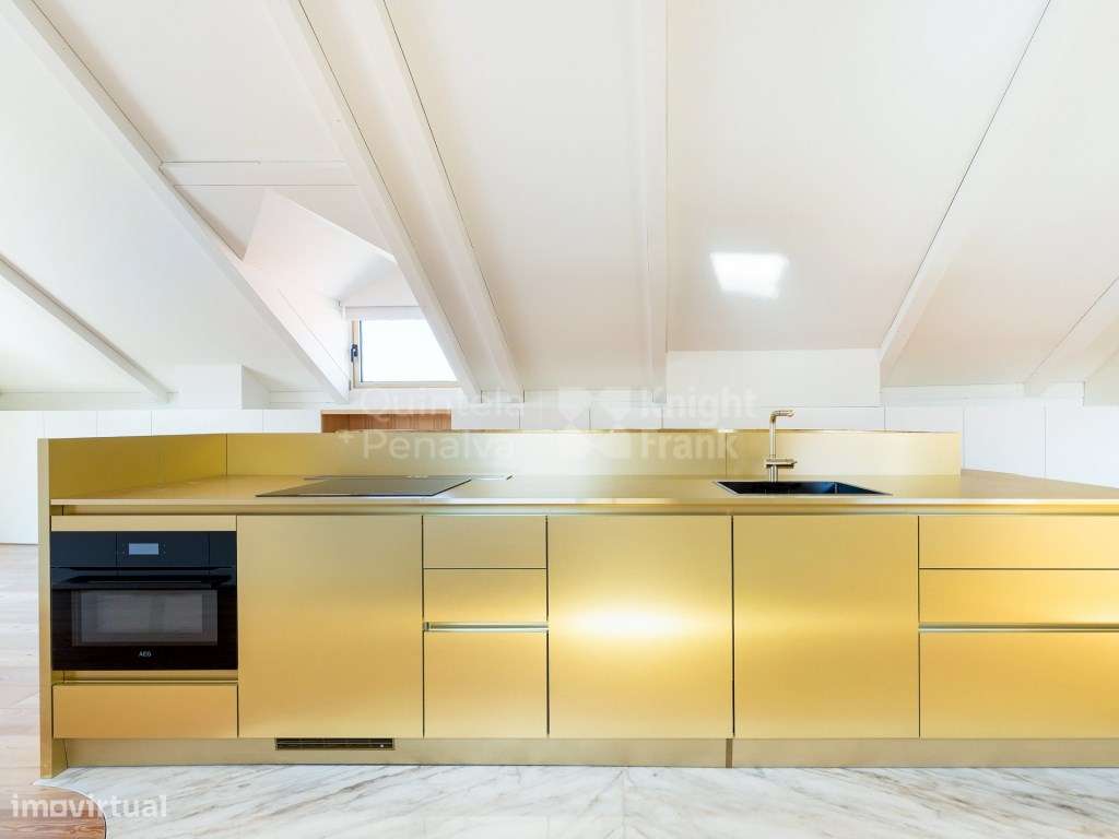 T2 duplex com varanda e estacionamento junto ao Rio Douro - Grande imagem: 4/72