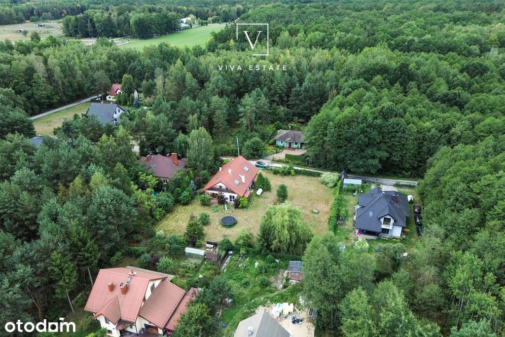 Rodzinny dom w otoczeniu zieleni-6