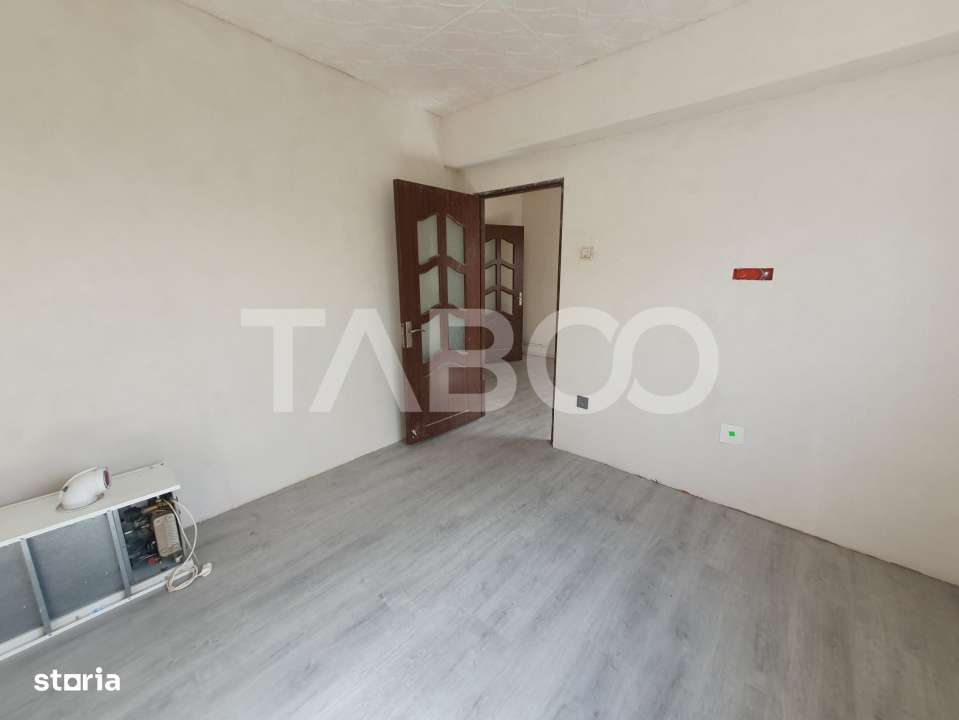 Apartament de vanzare 2 camere 44 mp utili 13 Decembrie bloc Italieni - Imagine principală: 2/5