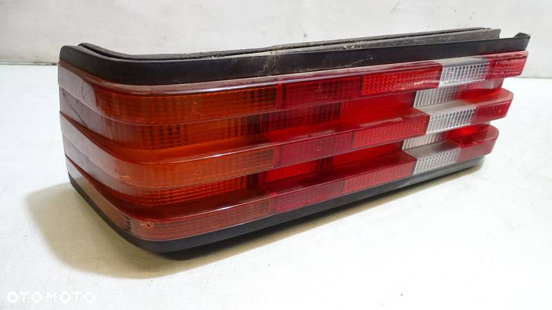 LAMPA LEWA TYLNA MERCEDES-BENZ W201 190 E 2.0 2018201364 - 1