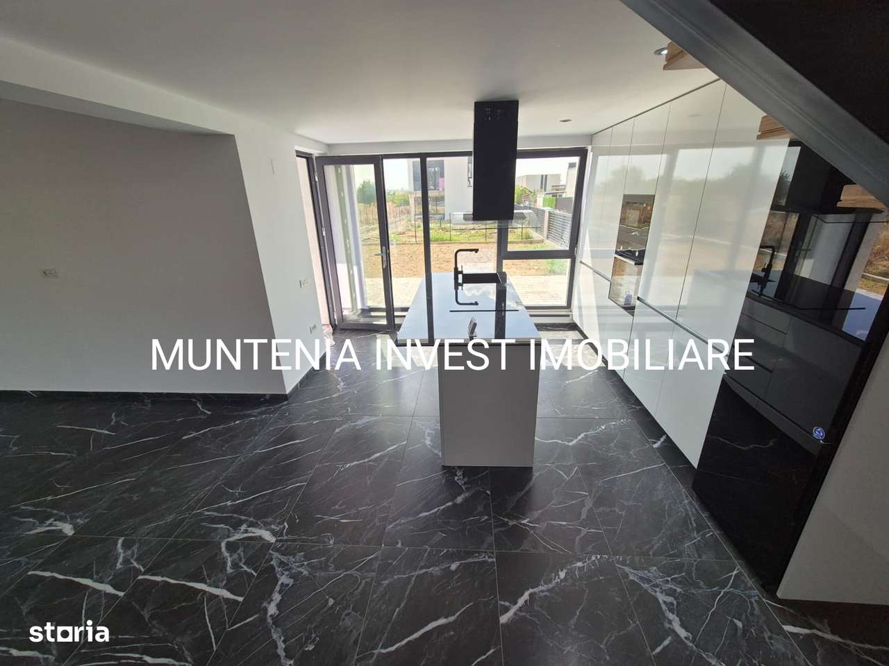 Casă spațioasă cu 3 camere, loc de parcare și curte - Imagine principală: 4/16