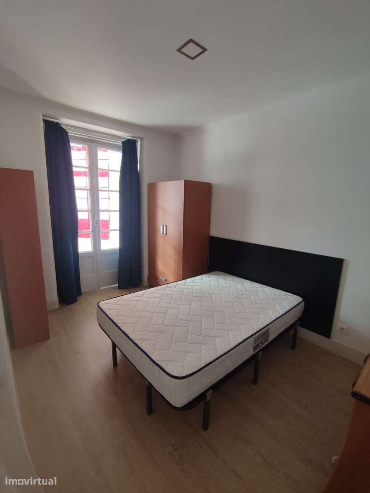 Excelente T7 para venda na Cruz de Celas-9