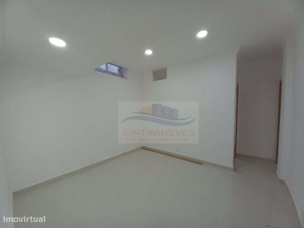 Moradia T3+T3 totalmente remodelada, com terraço, 4 casas de banho,...-49