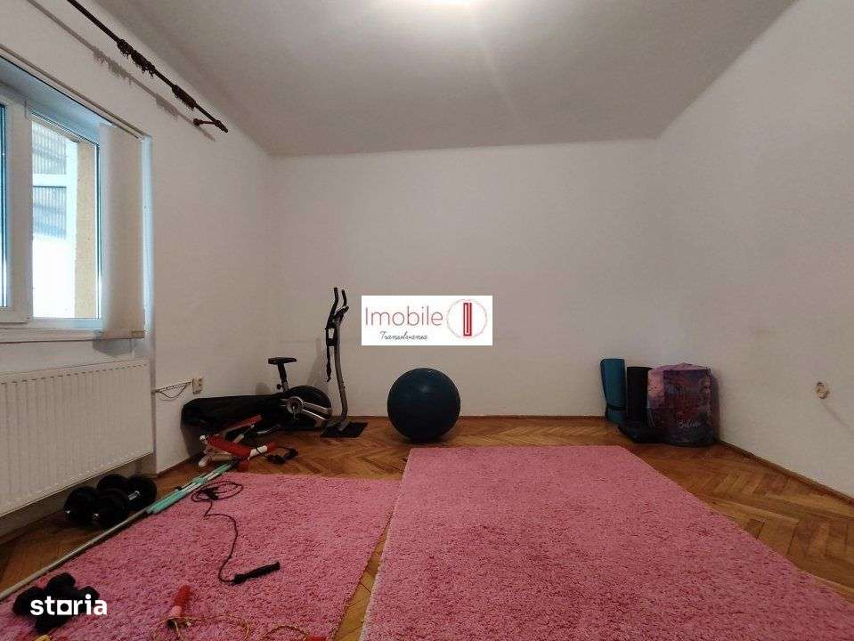 Casa versatila  in zona Penny-Strand Satu Mare-11