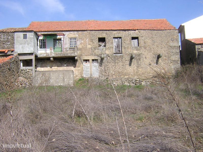 Terreno com casa rustica (projeto turismo rural)