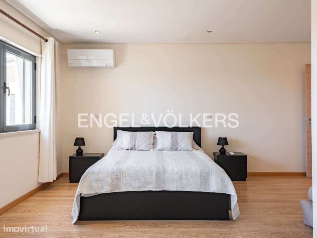 Exclusivo Duplex T2+1 com Terraço Privativo e Vista Panorâmica-16