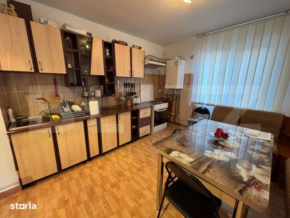 Casa de vanzare, cu 4 camere, 180 mp, zona Aninoasa - Imagine principală: 3/13