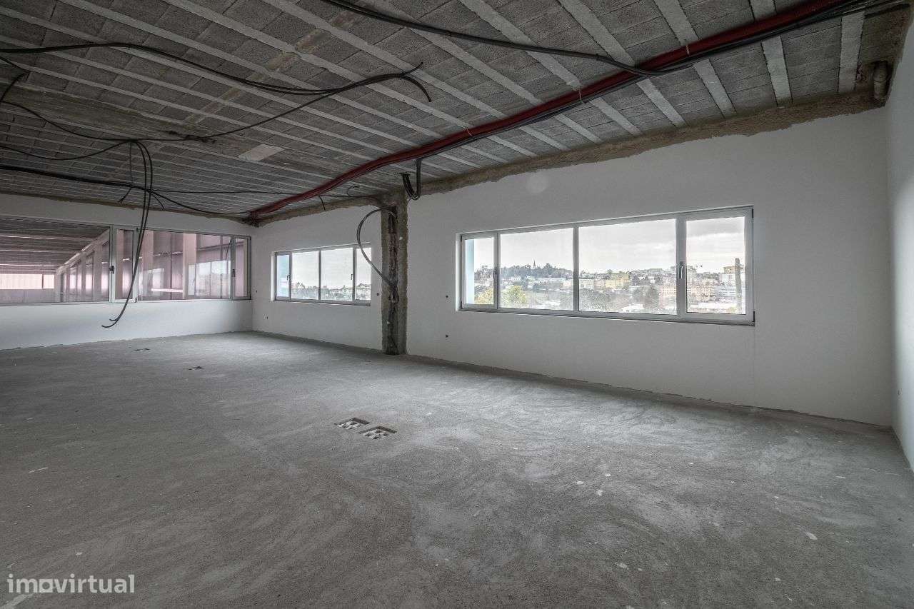 Unidade Fabril Nova em Zona Industrial-11