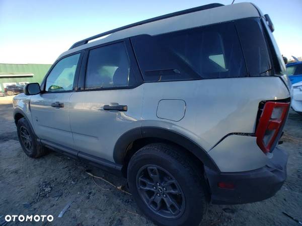 Ford Bronco - 3