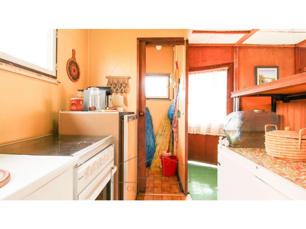 Casa de Madeira, em lote com 400m2, na Lagoa de Albufeira - Sesimbra-8