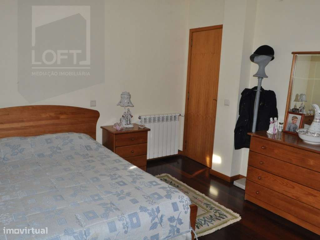 Moradia V4 em Candoso S.Santiago e Mascotelos-16