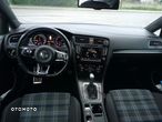 Volkswagen Golf - 11