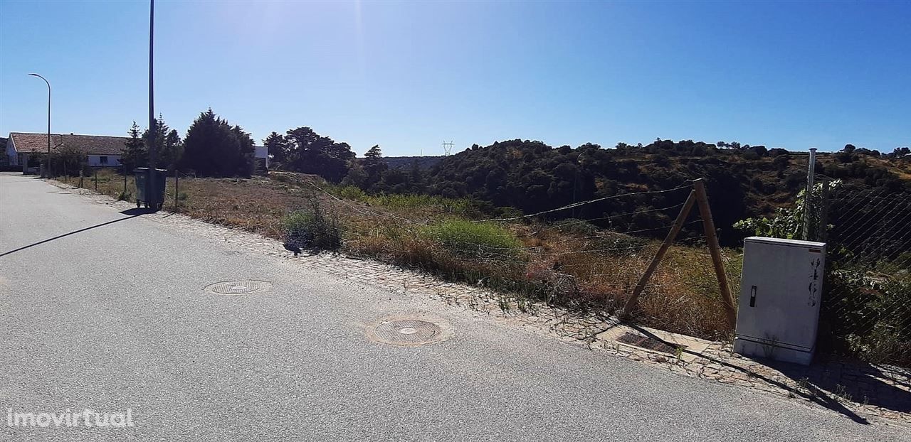 Lote para construção, Bairro Verde, Miranda do Douro