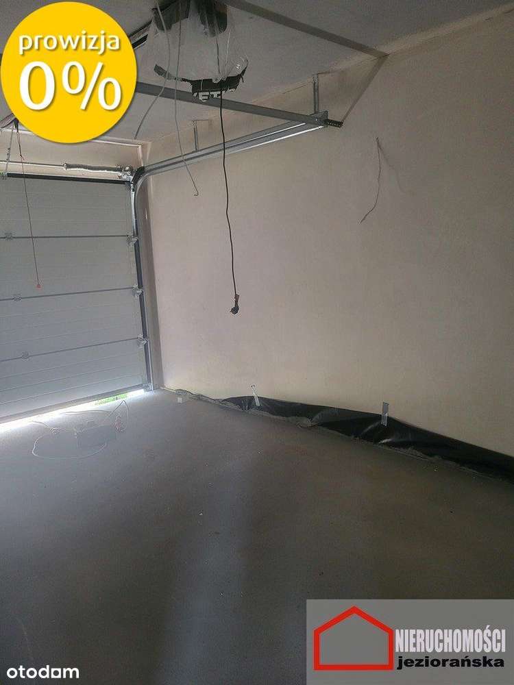 Dom z garażem pod lasem.-10