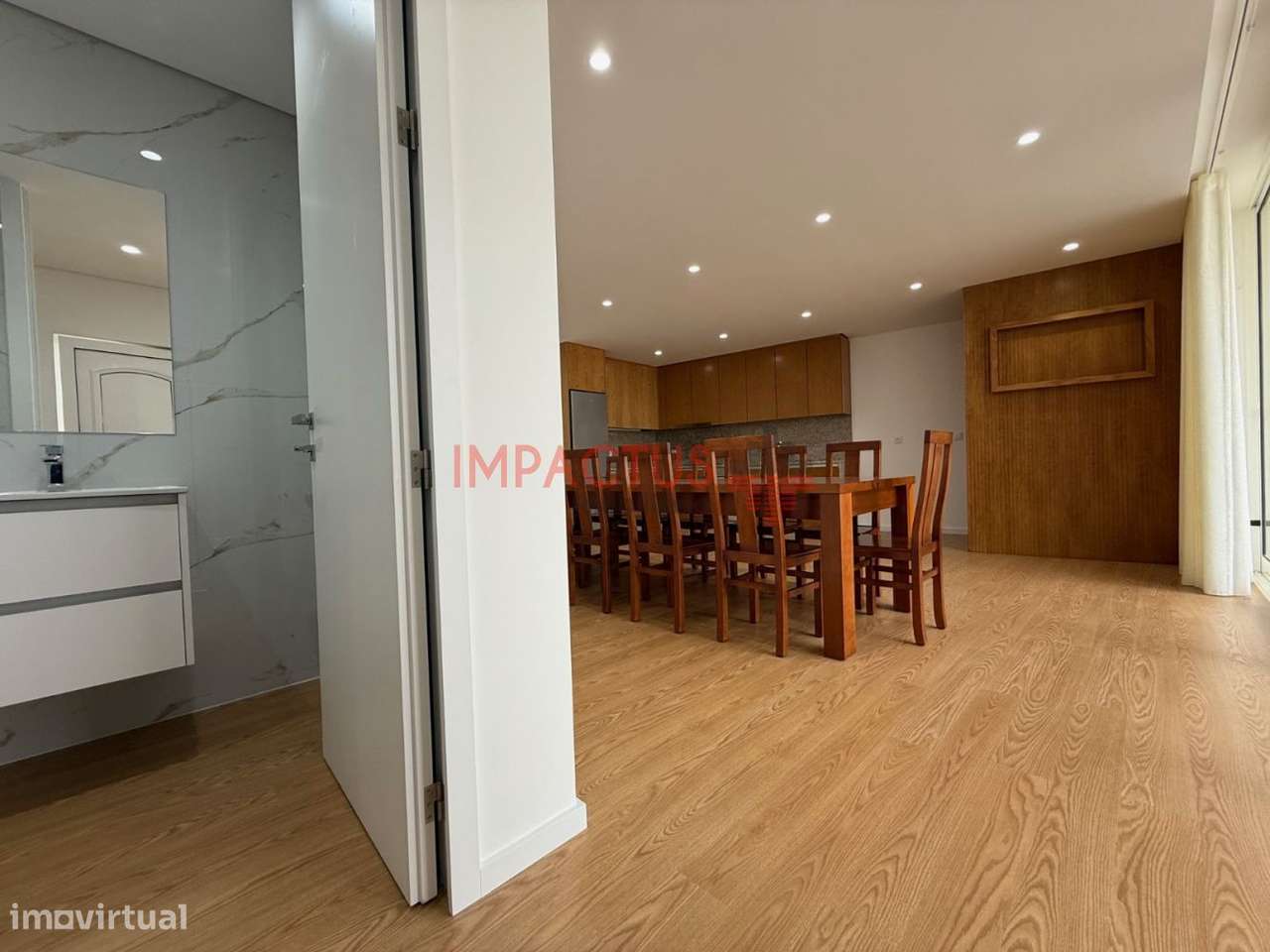 Imponente Moradia isolada com terreno de 1195m2-21