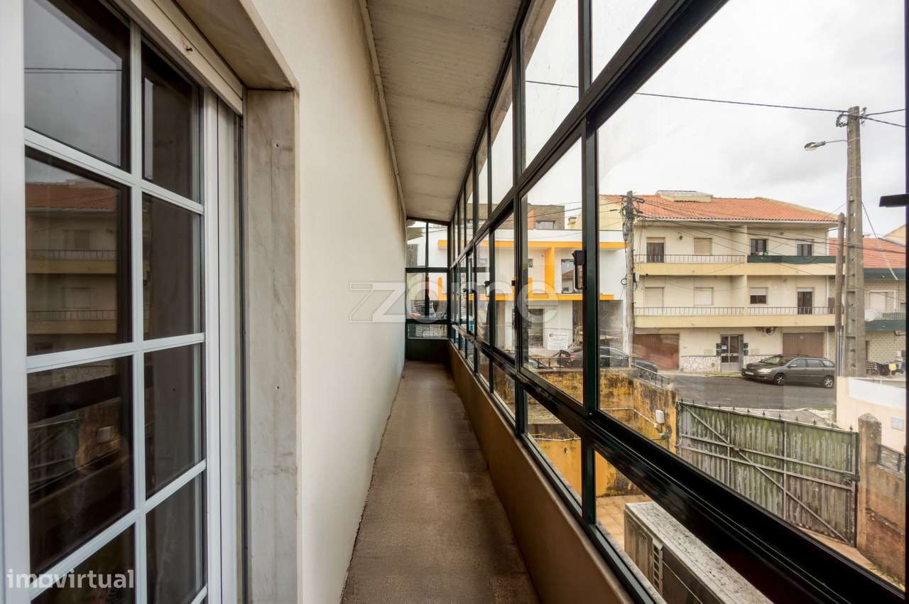 Moradia T4 c/ garagem e 435m2 de terreno - Famões-13