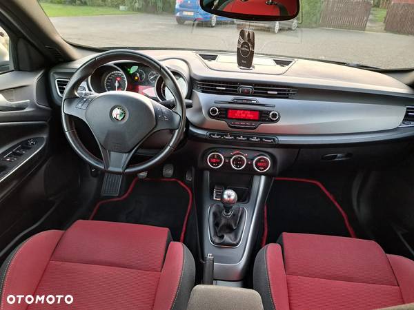 Alfa Romeo Giulietta 2.0 JTDM 16V Veloce - 11