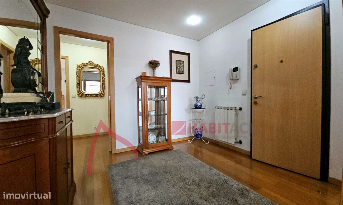 Apartamento T3 com 2 frentes e varandas em Ferreiros – Braga  O Seu Ap-12