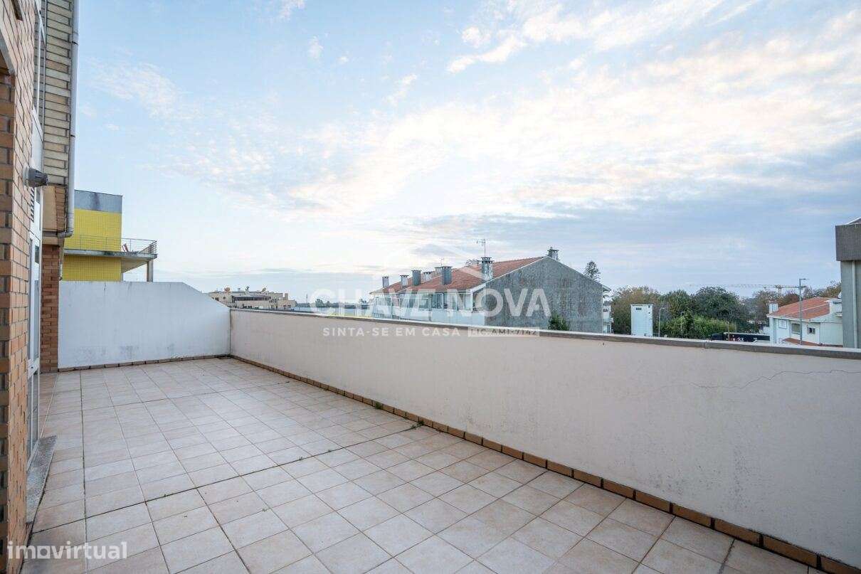T2 c/ Terraço e Garagem Box em S. Felix da Marinha, Vila Nova de Gaia - Grande imagem: 4/25