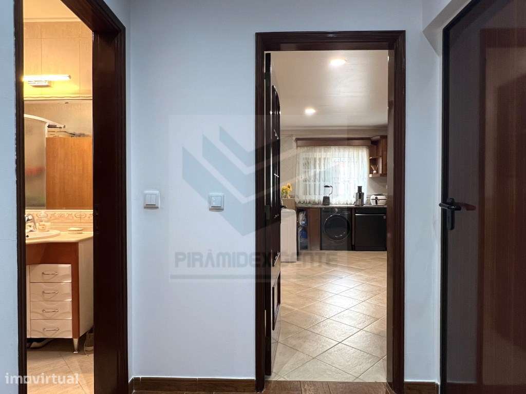 MORADIA T4+1, CAVE 76m2, SÓTAO, GARAGEM, GAIO - MOITA-14