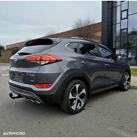 Hyundai Tucson 2.0 CRDi 4WD Automatik Premium - 23