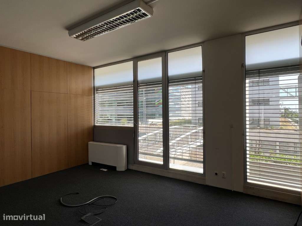 Escritório com 216 m2 na zona Central do Parque das Nações - Grande imagem: 5/15