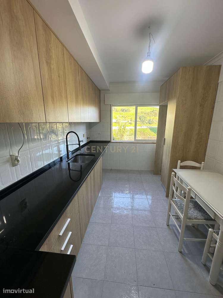 Apartamento T2 para arrendar - Casal do Cotão (Entre Cácem e São Marco - Grande imagem: 2/33