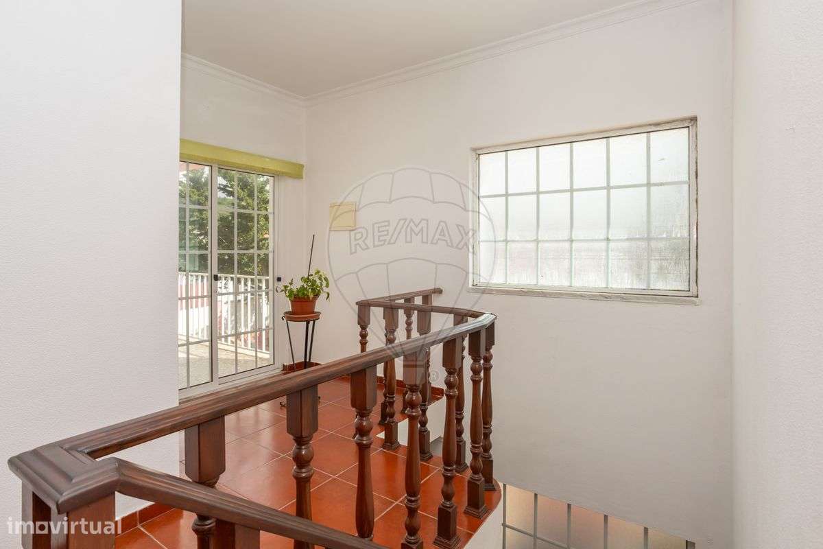 Moradia T4 em Quinta do Anjo-40