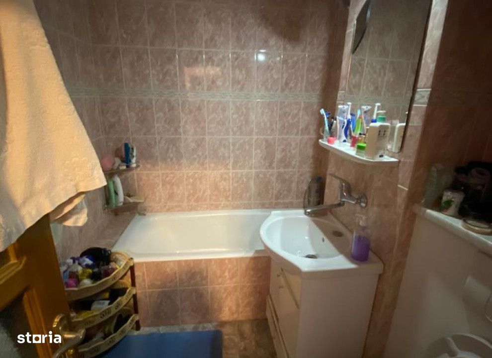 Apartament  4 camere Calea Romanului , 98 metri, etaj 3 Cod:150531