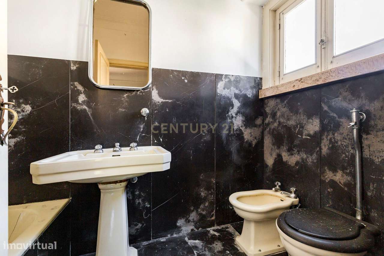 Charmosa Moradia em Alvalade para venda-42