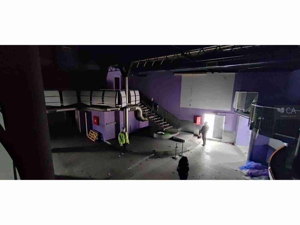 Prédio urbano destinado a comércio - Grande imagem: 5/8