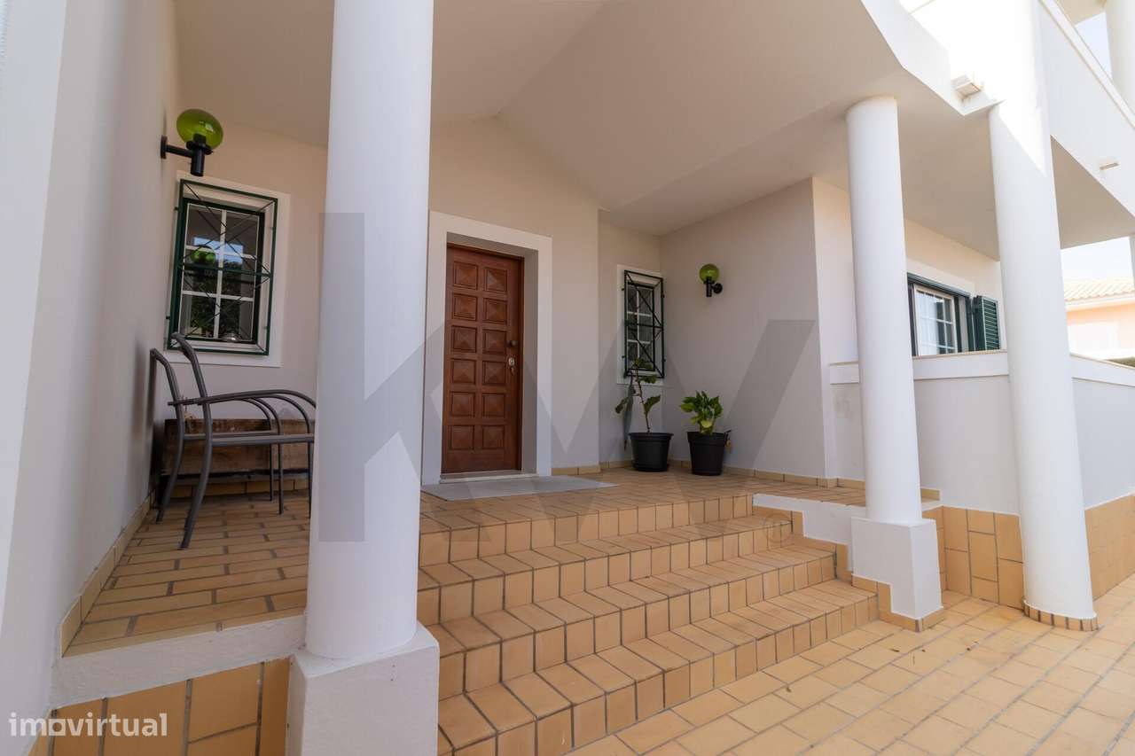 Exclusivo em Alvor: Moradia Isolada T5 com Máxima Privacidade e Confor - Grande imagem: 4/60