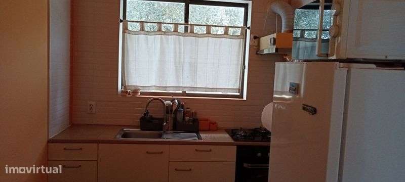 Terreno com casa contentor - Grande imagem: 4/5