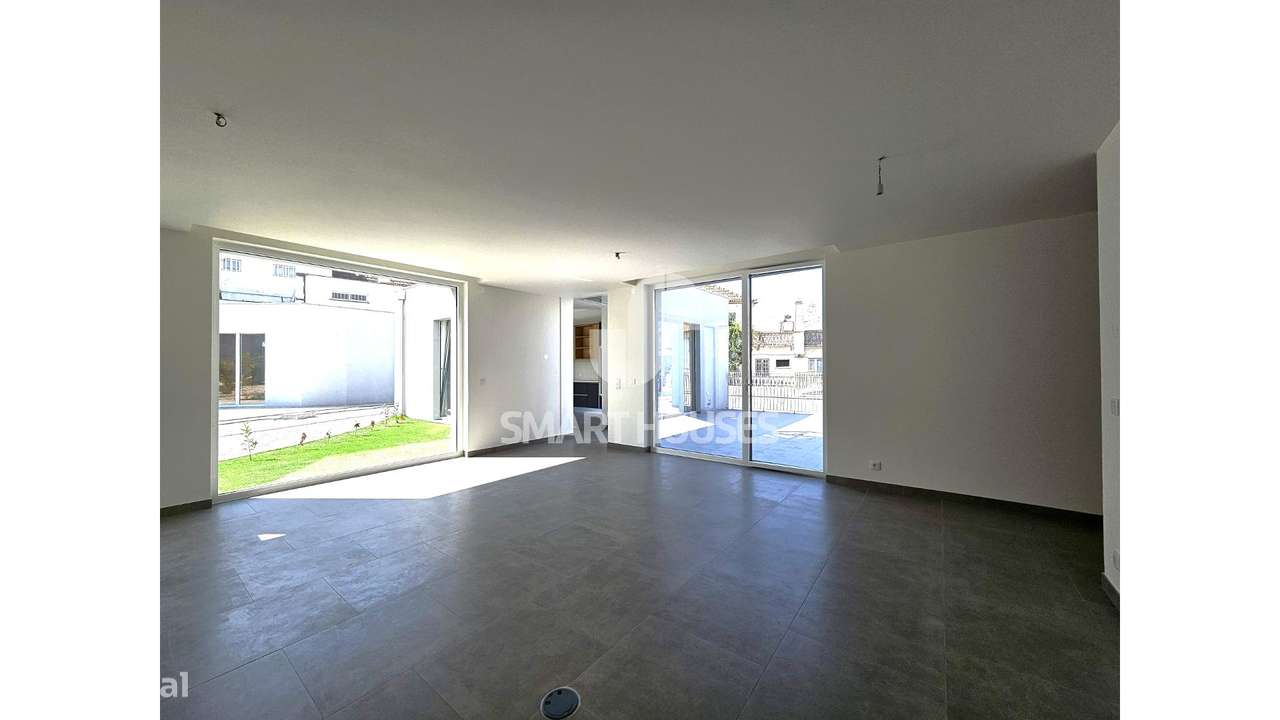 Moradia T3 c/ terraço centro São Romão-4