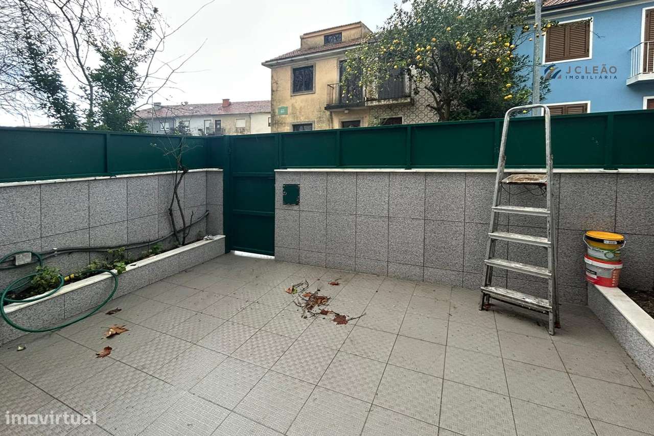 Moradia em Banda T2 - oportunidade de investimento - Grande imagem: 4/25