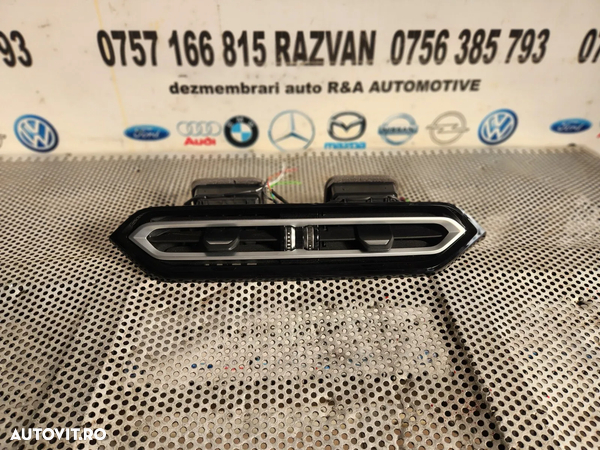 Grile Grila Centrala Aerisire Ventilatie Bord Bmw G20 G21 G22 G42 Impecabile Dezmembrez Bmw G42 M2 240I Motor B58B30B - Dezmembrari Arad - 3