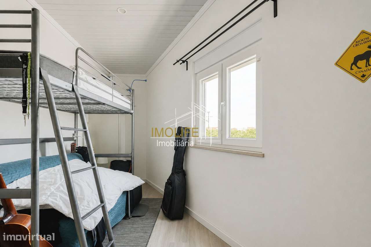 Moradia T4 com Piscina + Moradia T1 - Moita-21
