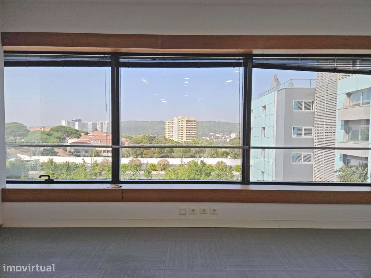 Escritório Lisboa Arrendamento | 362 m2 |  Ed. Soeiro Pereira Gomes - Grande imagem: 3/24