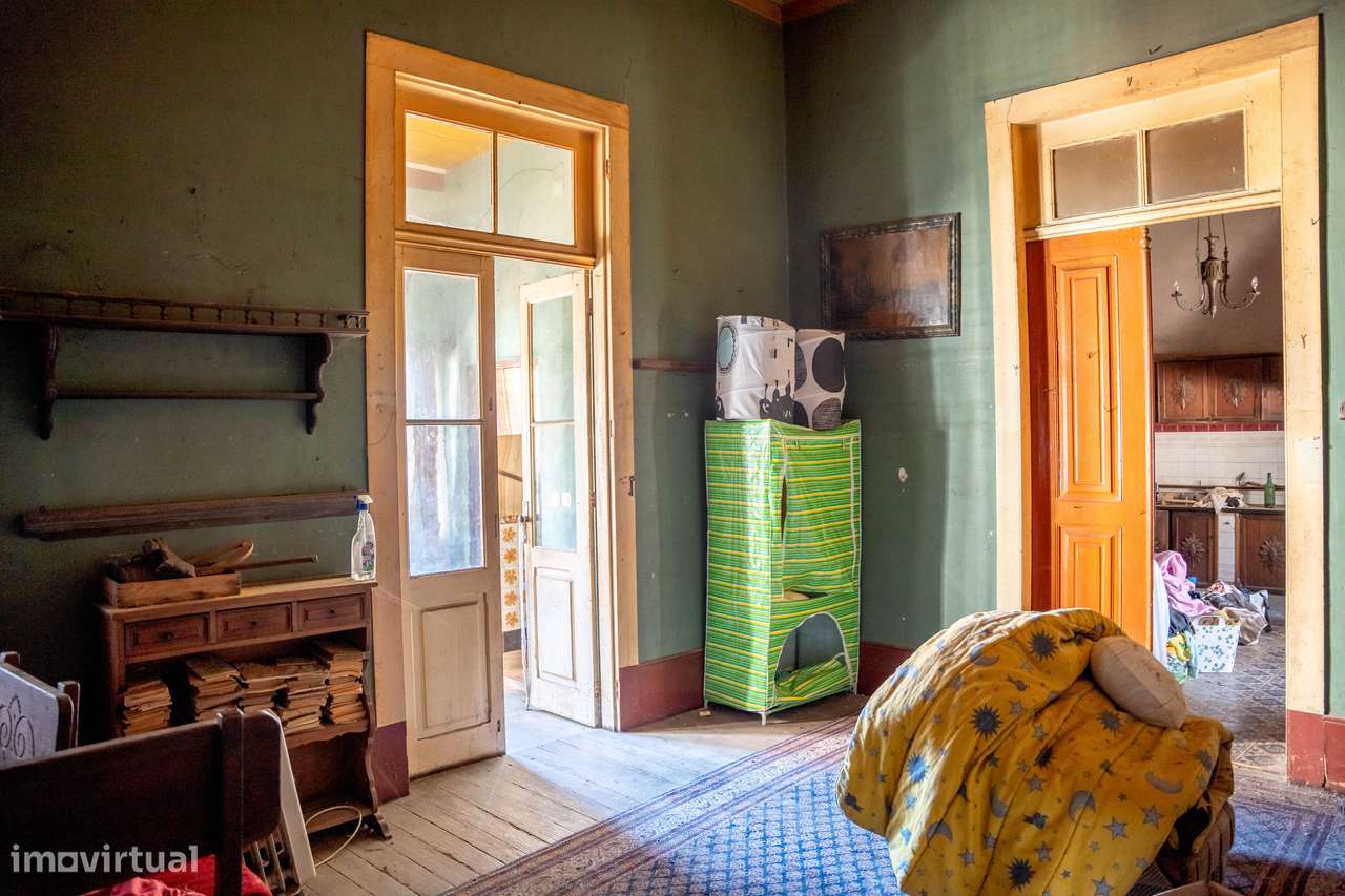 Imóvel com carácter e muito potencial de valorização.-19