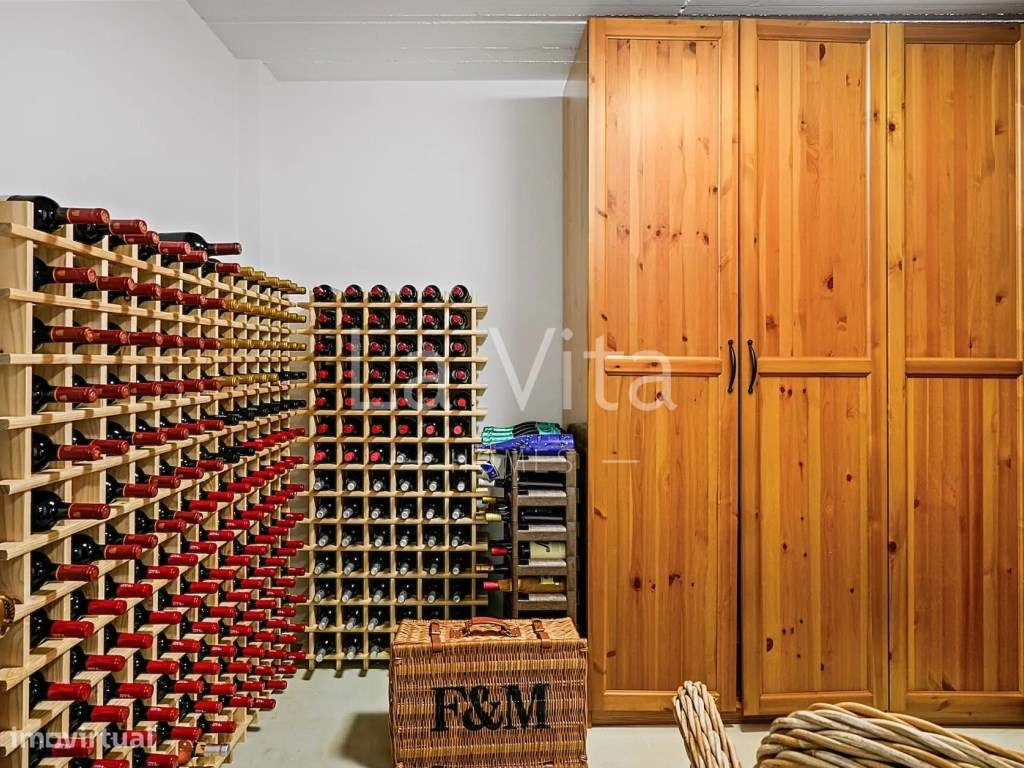 Apartamento T4 Duplex, em condomínio exclusivo no centro do Estoril.-48