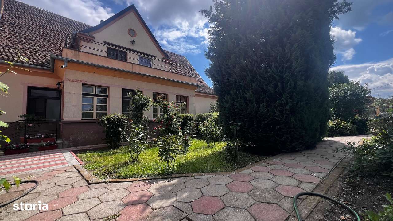 Casa cu Istorie și teren generos+clădire pentru afacere sau Evenimente - Imagine principală: 3/10