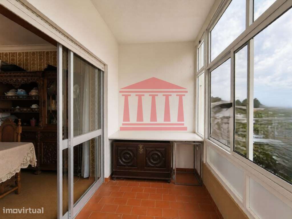 APARTAMENTO T3 COM LUGAR DE GARAGEM-8