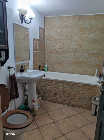 CASA/ VILA,  91 mp utili, 170 mp teren, Zona Schei.-8