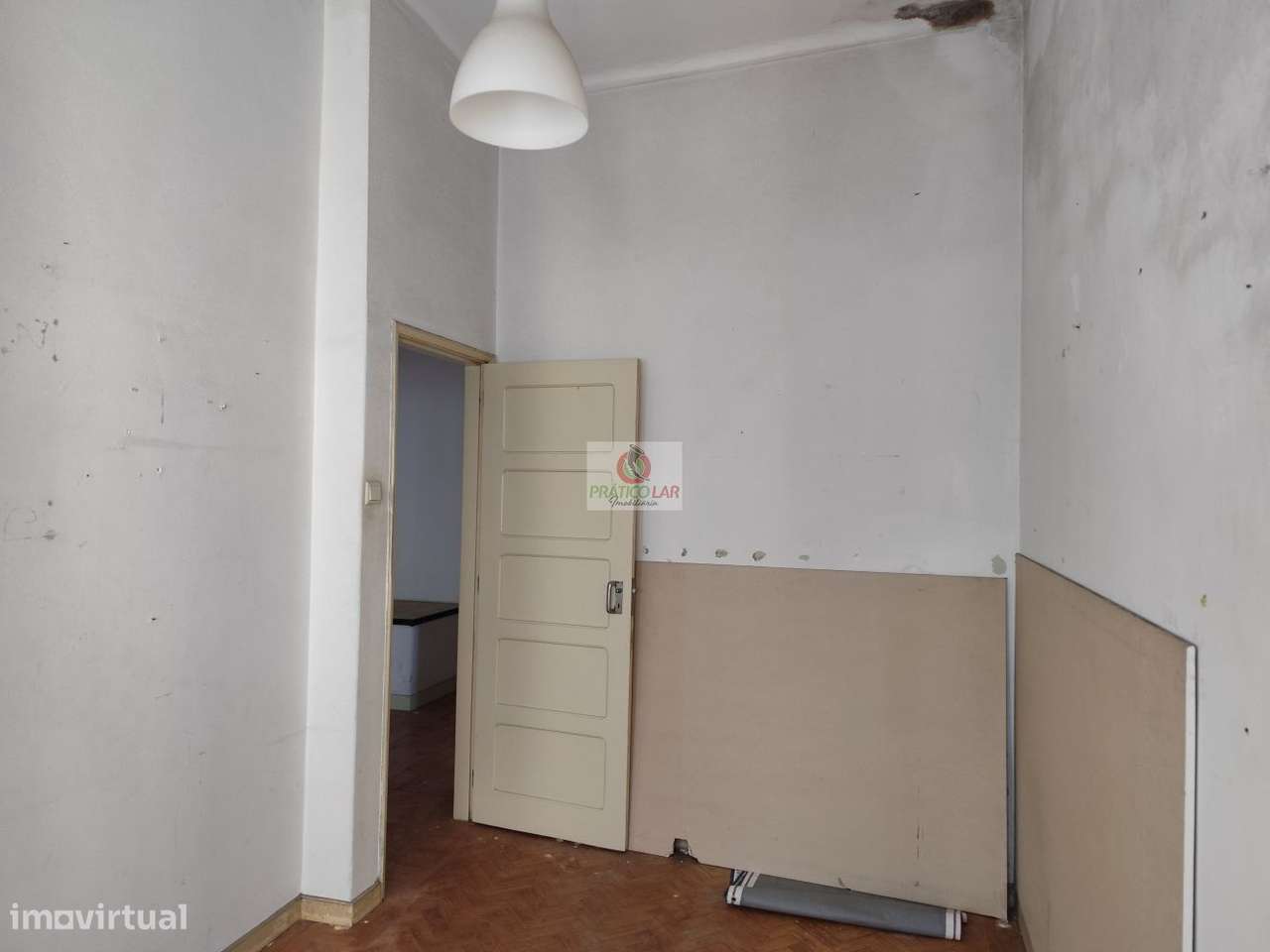 Moradia para restauro no centro na Zona Histórica de Vera Cruz-11