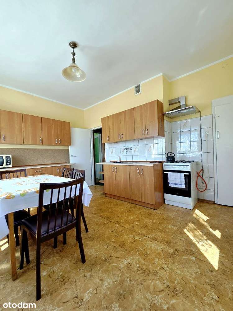 Dom pod miastem 5 pokoi 3 garaże  ogród i sad-14