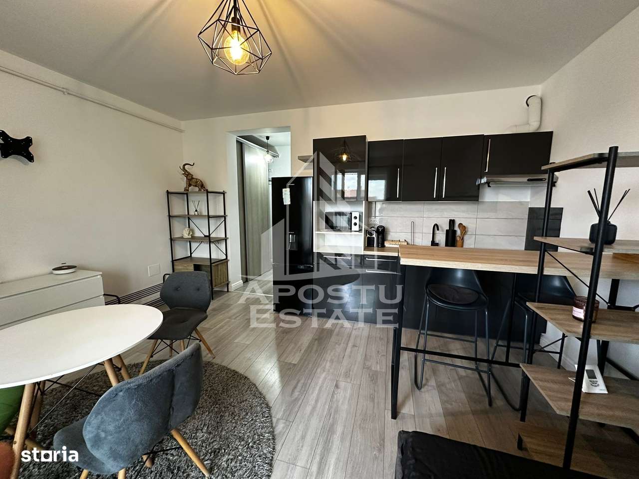 Apartament 1 camera, centrala proprie, loc de parcare, Giroc (Esso) - Imagine principală: 2/5