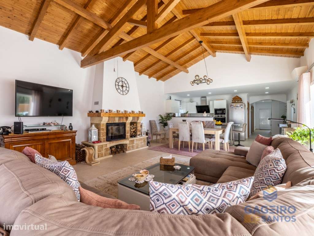 Moradia de estilo tradicional T4-5