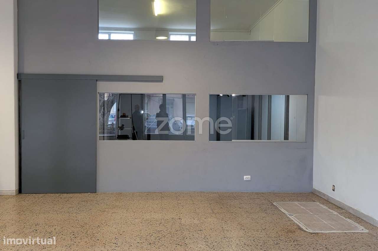 Armazém para Arrendamento no Fanqueiro – Loures Excelente Localizaç... - Grande imagem: 4/21